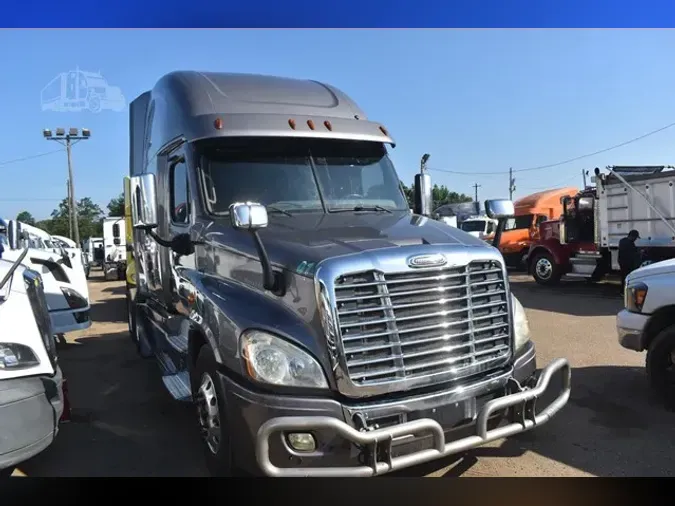 2015 FREIGHTLINER CASCADIA 125