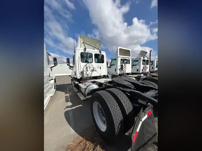 2020 FREIGHTLINER NEW CASCADIA 116