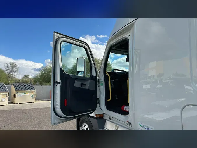 2022 Freightliner Cascadia 1267fd9bb0813ca172a941ca6783e7d61f7