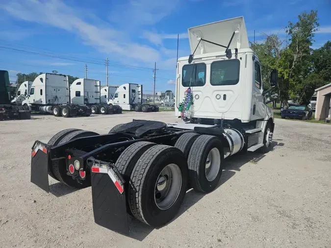 2018 FREIGHTLINER NEW CASCADIA PX12664