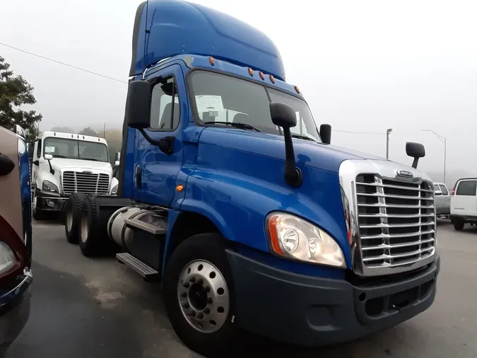 2017 FREIGHTLINER/MERCEDES CASCADIA 125