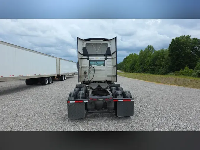 2018 Volvo VNL300