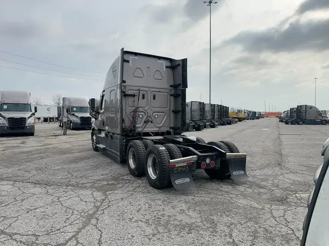 2023 Freightliner Cascadia