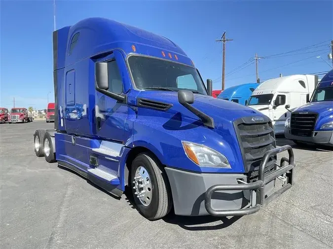 2021 FREIGHTLINER CA1267fe1a7ad0f36fcad553bc3e2567076bd