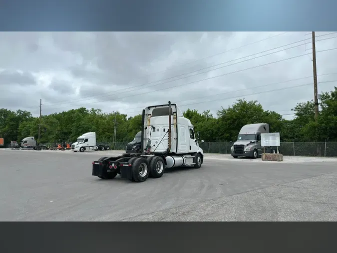 2020 Freightliner Cascadia
