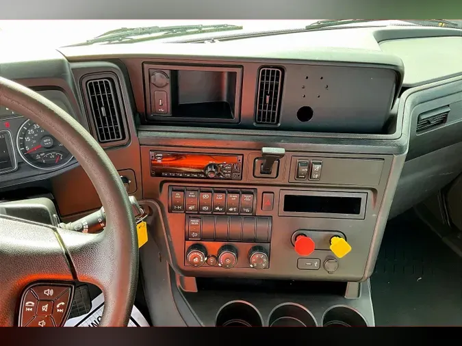 2019 INT LT625 6x47fe91b32db149faf349054eaccf0c7d9