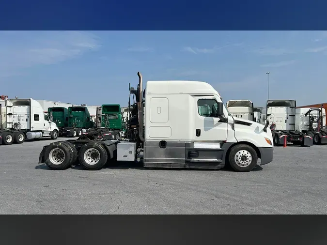 2021 Freightliner Cascadia 1267fea9326fb5e48bfc4d54503b29c799d