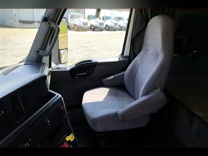 2023 INT LT625 6x4