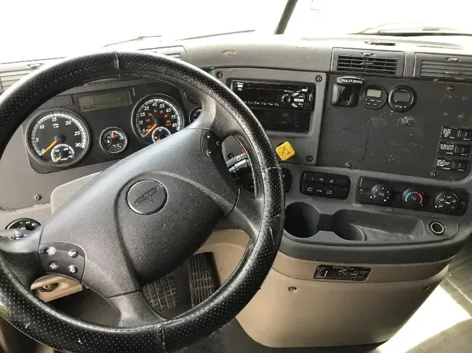 2018 Freightliner X12564ST