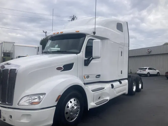 2022 Peterbilt 579