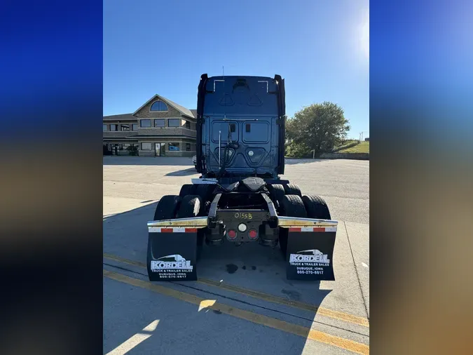 2013 FREIGHTLINER CASCADIA