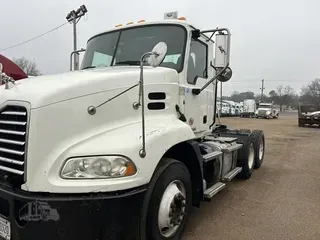 2012 MACK PINNACLE CXU613