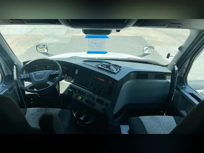 2022 Freightliner Cascadia 126