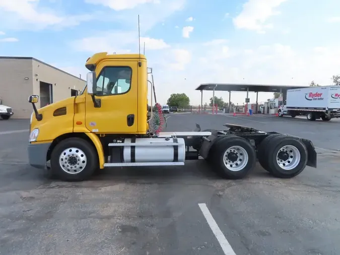 2018 FREIGHTLINER CASCADIA 113