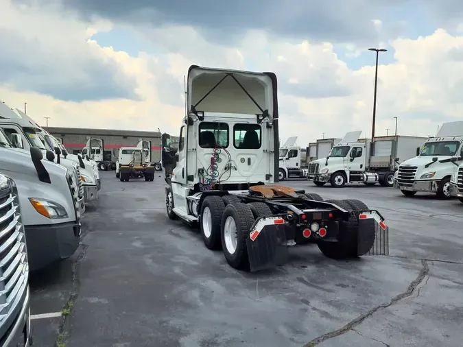 2019 FREIGHTLINER CASCADIA 125
