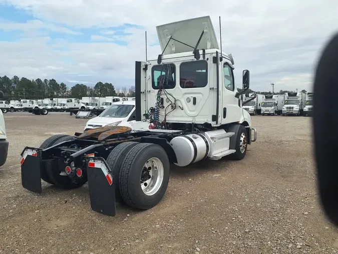 2020 FREIGHTLINER/MERCEDES NEW CASCADIA 116