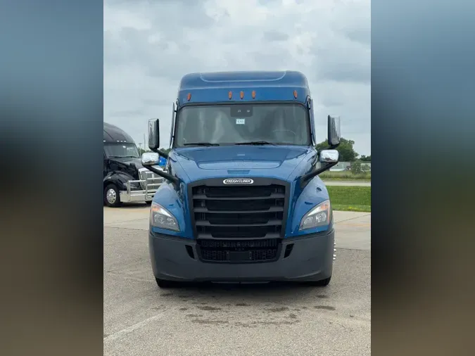 2021 FREIGHTLINER Cascadia 126800860b2e02697b61f516a32cc7e6c76