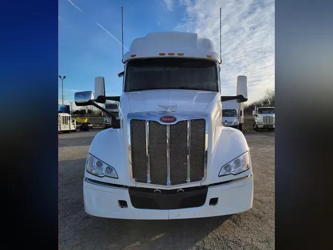 2022 Peterbilt 579800ac71d2d4ea2d2b083f722463f49f3