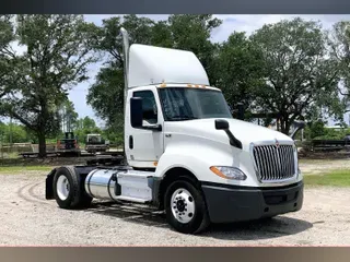 2021 INT LT625 4x2