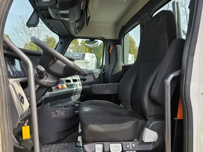 2019 FREIGHTLINER/MERCEDES NEW CASCADIA 116