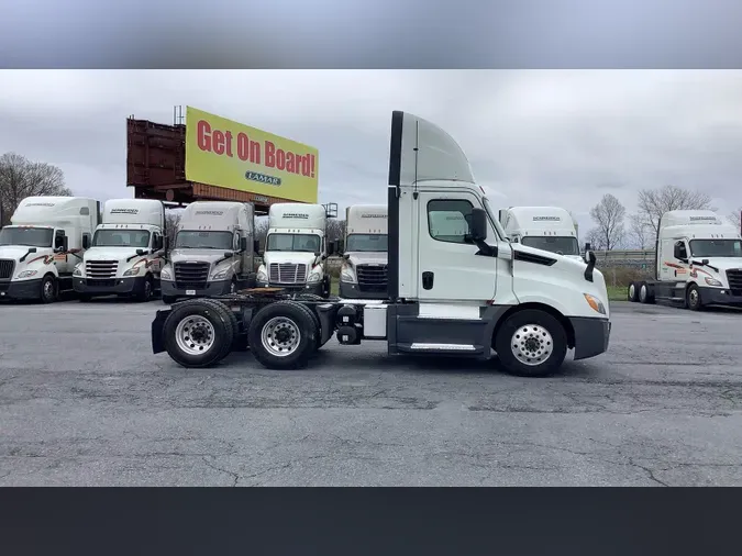 2020 Freightliner Cascadia 1268011d4469d2de243553ea1f71c5cbfa6