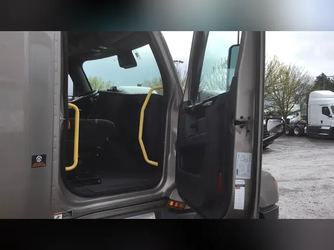 2023 Freightliner Cascadia 126