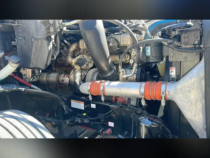 2022 Freightliner Cascadia 126