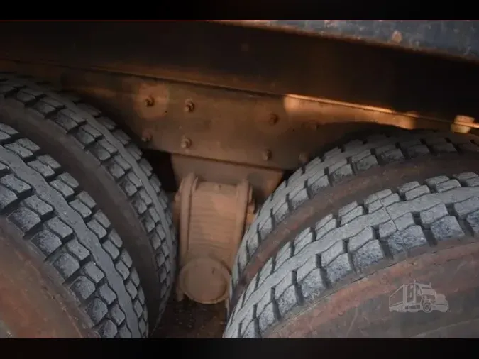 2005 MACK GRANITE CV713