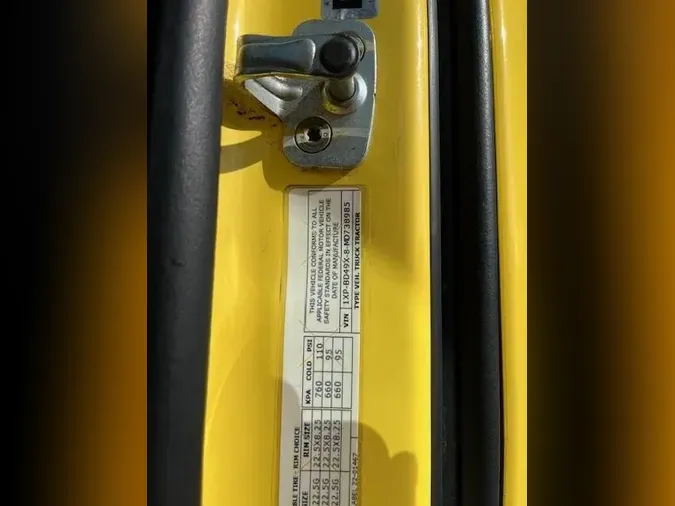 2021 Peterbilt 579