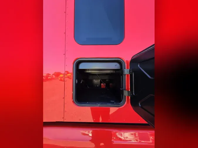 2024 Peterbilt 579