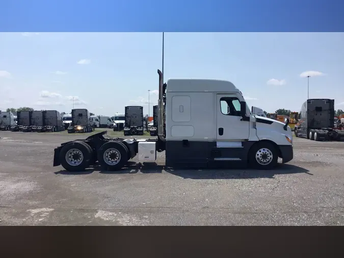 2022 Freightliner Cascadia 12680264305bafc4c9a03a9820556636bec
