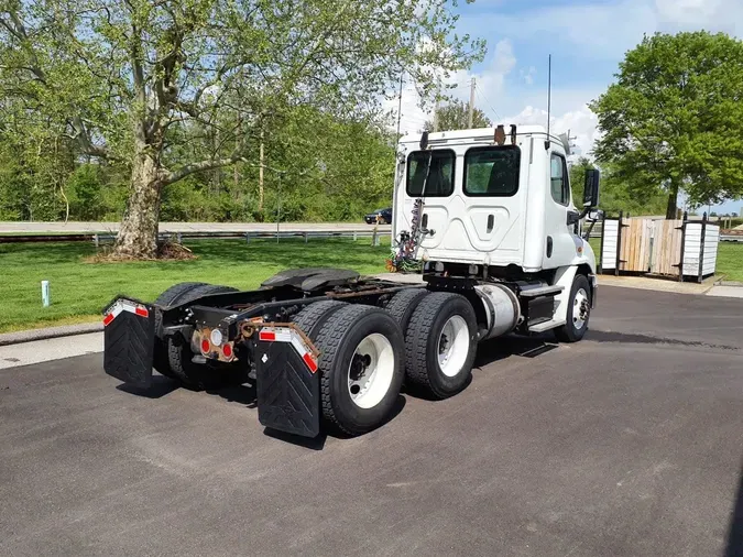 2018 FREIGHTLINER/MERCEDES CASCADIA 113