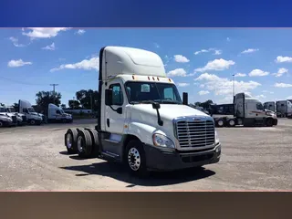 2019 Freightliner Cascadia 125