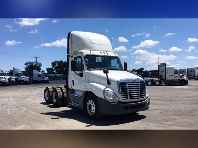 2019 Freightliner Cascadia 125802e30591fdee5f11e9b446215f9c5fd