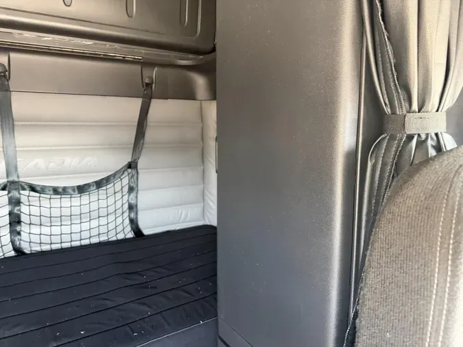 2022 Freightliner Cascadia