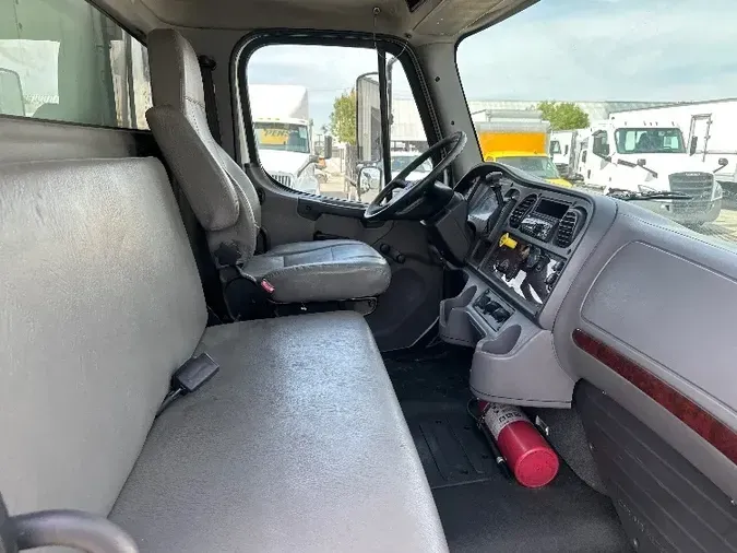 2017 Freightliner M2