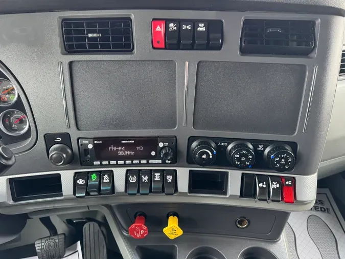 2021 KENWORTH T680