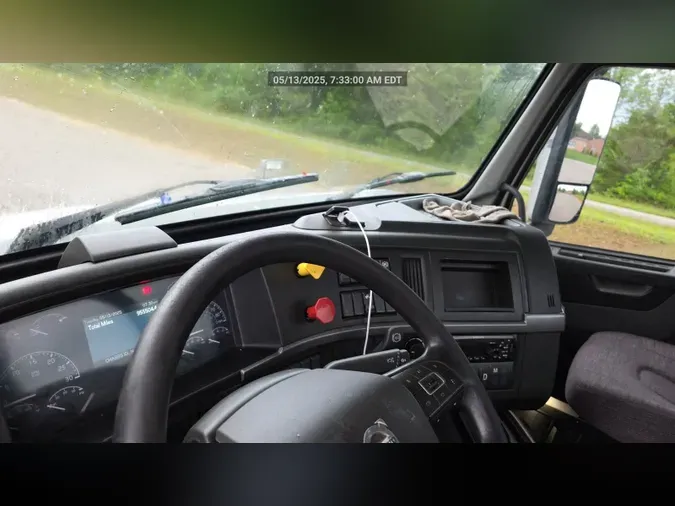 2018 Volvo VNL300