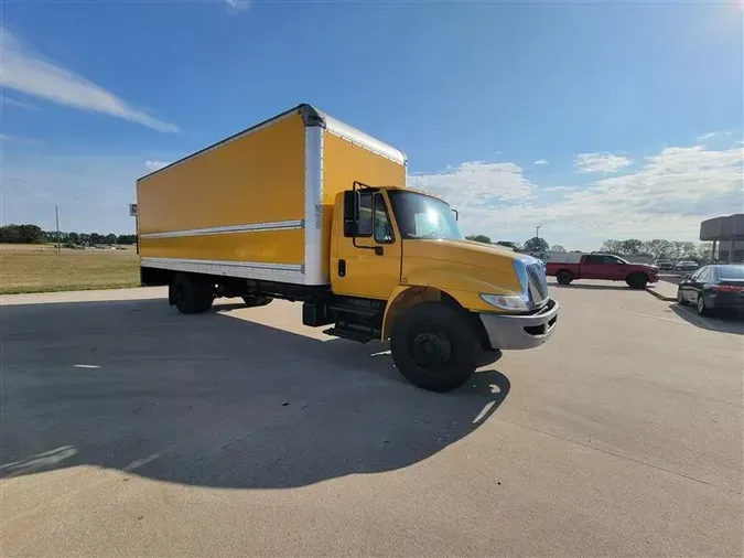 2018 INTERNATIONAL 4300