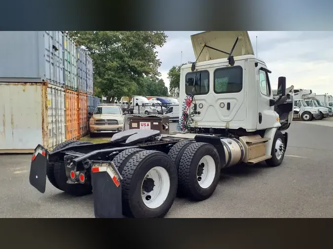 2020 FREIGHTLINER/MERCEDES CASCADIA 113803e9d02a3e6d577ccb63ffe8d8f33a2