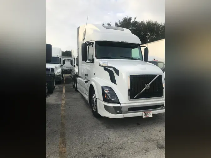 2018 VOLVO VNL64TRACTOR