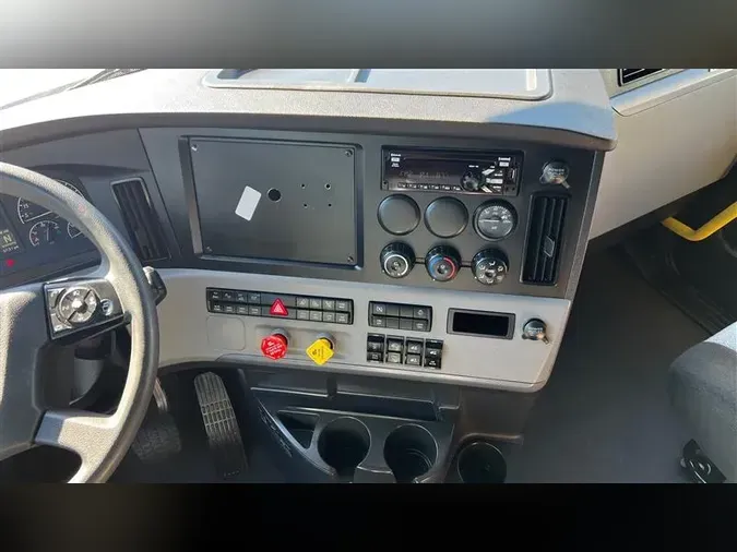 2022 FREIGHTLINER CA126