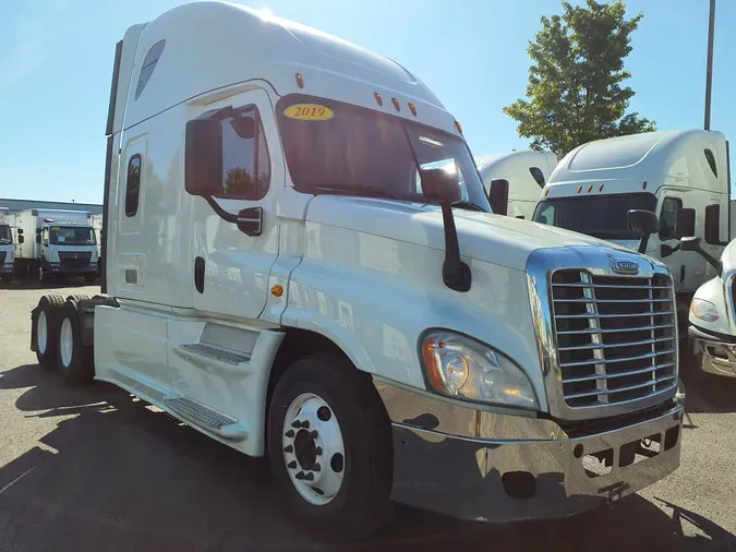 2019 FREIGHTLINER/MERCEDES CASCADIA 125