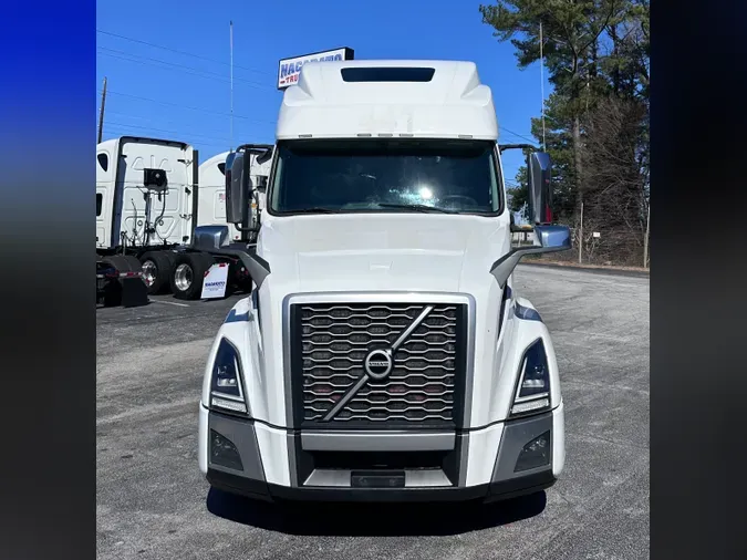 2021 VOLVO VNL64T860