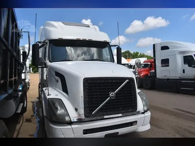 2007 VOLVO VNL64T780