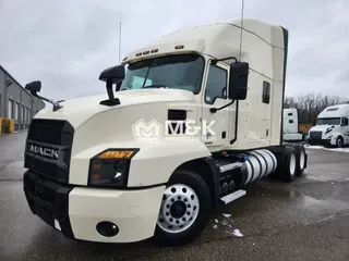 2021 MACK ANTHEM