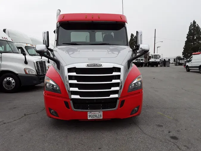 2020 FREIGHTLINER/MERCEDES NEW CASCADIA 116