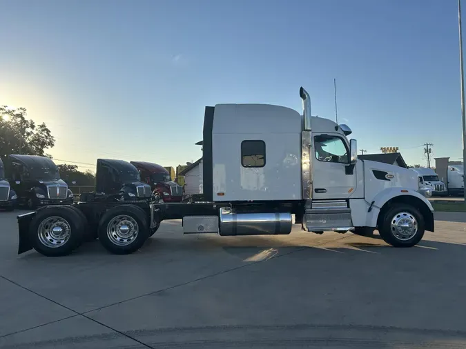 2020 Peterbilt 567