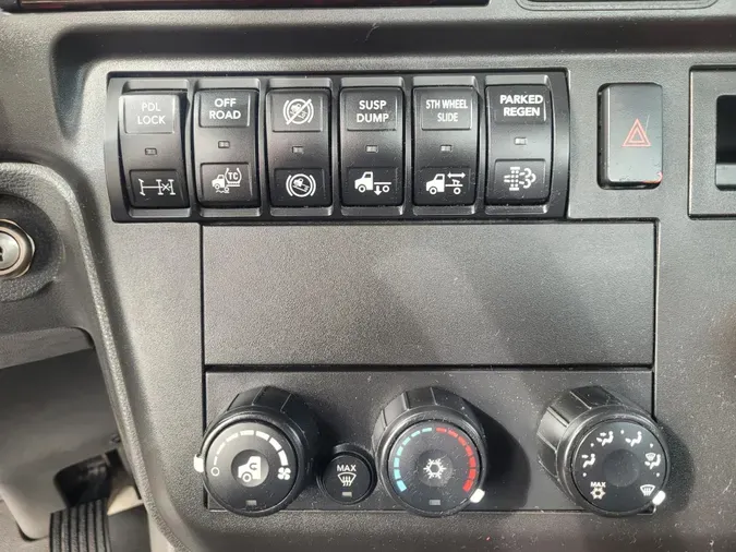 2020 International LT625