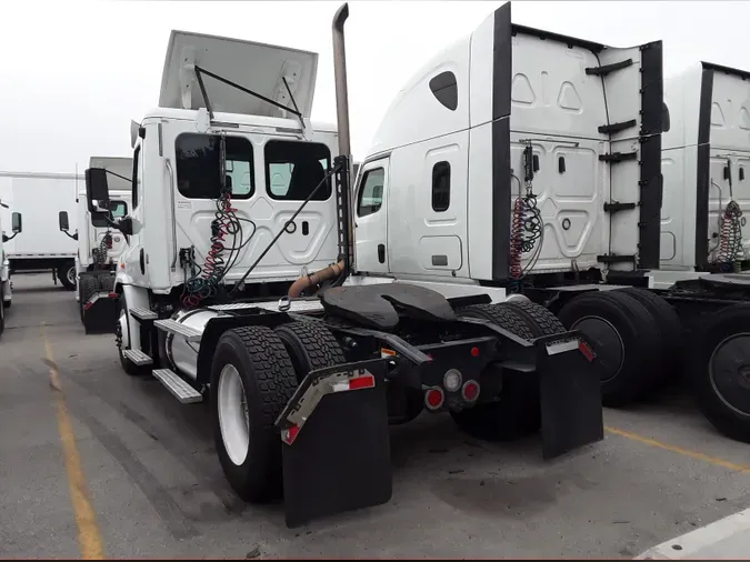 2018 FREIGHTLINER/MERCEDES CASCADIA 113